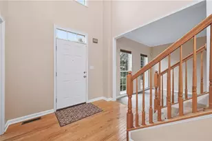 237 Field Club Cir, Robinson Twp, PA 15136 - Photo 2