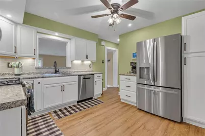 2111 McLean Street, Aliquippa, PA 15001 - Photo 6