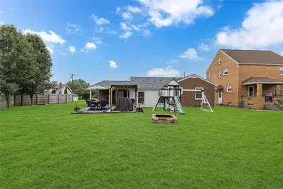 2111 McLean Street, Aliquippa, PA 15001 - Photo 30