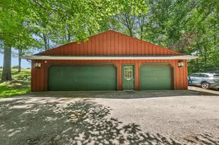 168 Airlane Dr, Hanover Township, PA 15050 - Photo 10
