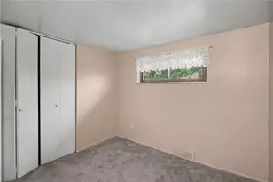 405 Peters Dr, Pittsburgh, PA 15116 - Photo 20
