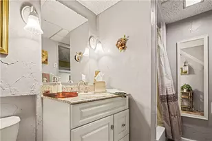405 Peters Dr, Pittsburgh, PA 15116 - Photo 36