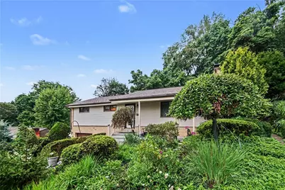 405 Peters Drive, Pittsburgh, PA 15116 - Photo 2
