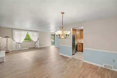 405 Peters Drive, Pittsburgh, PA 15116 - Photo 6