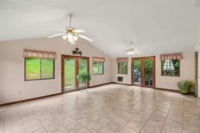 405 Peters Drive, Pittsburgh, PA 15116 - Photo 18