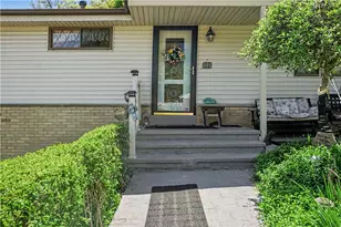 405 Peters Dr, Pittsburgh, PA 15116 - Photo 4