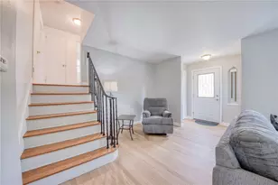 145 Marshall Cir, Pittsburgh, PA 15236 - Photo 6