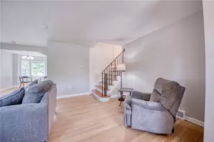 145 Marshall Cir, Pittsburgh, PA 15236 - Photo 4