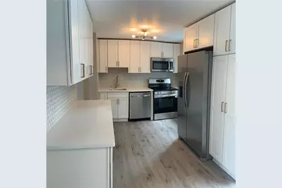 203 Parkwood Dr, Cranberry Township, PA 16066 - Photo 2