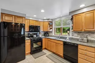 326 Church Rd, Bethel Park, PA 15102 - Photo 14