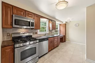 137 Kenney Dr, Leet Township, PA 15143 - Photo 12