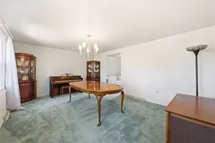 137 Kenney Dr, Leet Township, PA 15143 - Photo 8