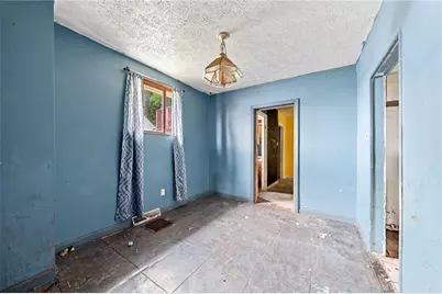 224 Quay St, Vandergrift, PA 15629 - Photo 6