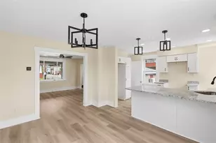 1101 12th St, Stowe Township, PA 15136 - Photo 6