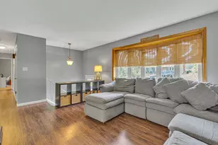 120 Mackall Dr, Brighton Township, PA 15009 - Photo 4