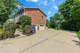 120 Mackall Dr, Brighton Township, PA 15009 - Photo 24