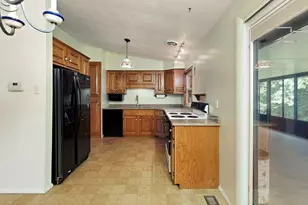 68 Kathleen Dr, Robinson Twp, PA 15136 - Photo 12
