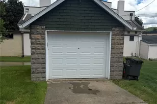2112 McMinn St, Aliquippa, PA 15001 - Photo 26