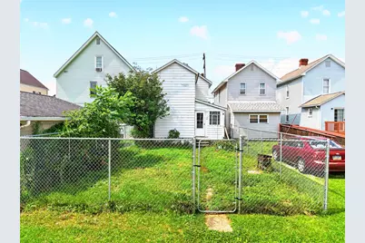113 E Grant St, Latrobe, PA 15650 - Photo 1