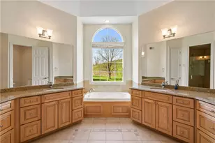 107 Kingston Ave, Cranberry Township, PA 16066 - Photo 8