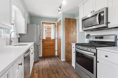 1107 Girard Rd, Pittsburgh, PA 15227 - Photo 4