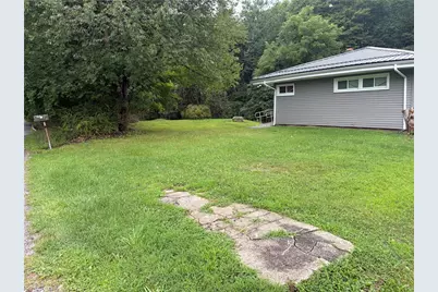 2301 Graceland Rd, Neshannock Township, PA 16105 - Photo 6