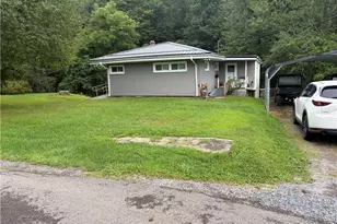 2301 Graceland Rd, Neshannock Township, PA 16105 - Photo 1