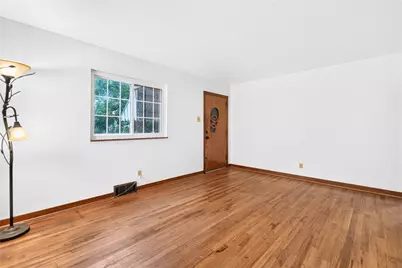 223 Montana St, Observatory Hill, PA 15214 - Photo 4