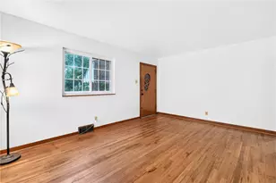 223 Montana St, Observatory Hill, PA 15214 - Photo 4