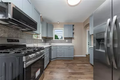 709 Center St, Conway, PA 15027 - Photo 2