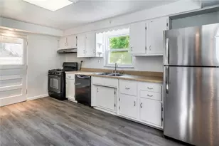 615 Beltzhoover Ave, Pittsburgh, PA 15210 - Photo 12