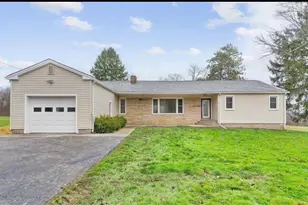 555 Mercer-New Wilmington Rd, East Lackawannock Township, PA 16137 - Photo 1