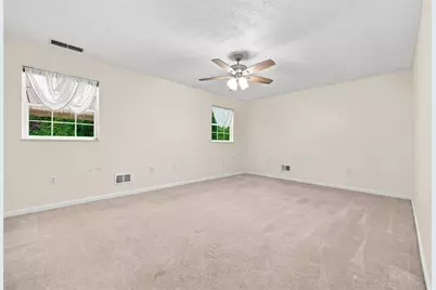 580 Newport Dr, Pittsburgh, PA 15235 - Photo 18