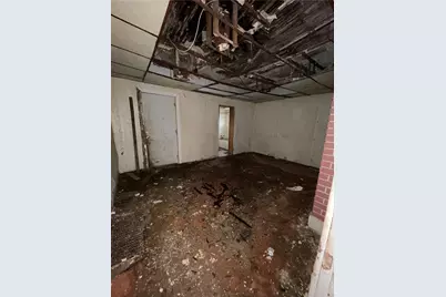 805 Oak St, Duquesne, PA 15110 - Photo 2