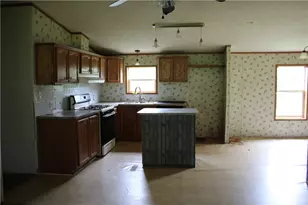 403 Park Dr, Burrel-Blacklick, PA 15717 - Photo 6