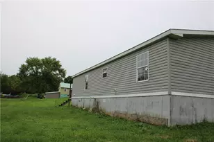 403 Park Dr, Burrel-Blacklick, PA 15717 - Photo 4