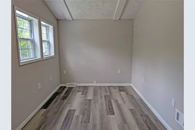 31 Augusta Ave, Pittsburgh, PA 15315 - Photo 4