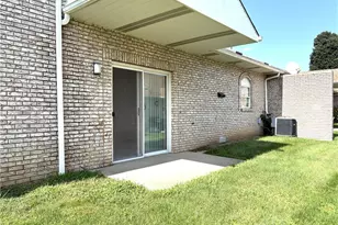 2750 Iowa Dr, Lower Burrell, PA 15068 - Photo 2