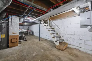 1016 Hamilton Ave, Farrell, PA 16121 - Photo 28