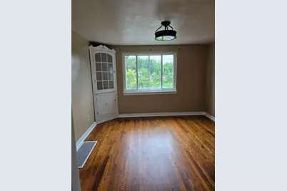 155 Pennoak Dr, Pittsburgh, PA 15235 - Photo 2
