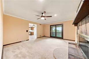 129 Chapel View Dr, Hempfield Township, PA 15601 - Photo 10