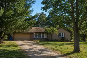 116 1st St, Evans City, PA 16033 - Photo 1