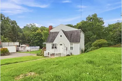 1920 Mount Joseph St, Pittsburgh, PA 15210 - Photo 2