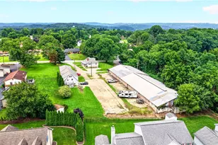 1365 Mt Pleasant Rd, Hempfield Township, PA 15601 - Photo 12