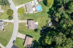 191 Pinehurst Dr, Economy, PA 15042 - Photo 2