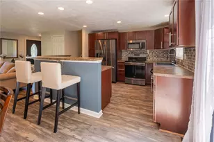 191 Pinehurst Dr, Economy, PA 15042 - Photo 6