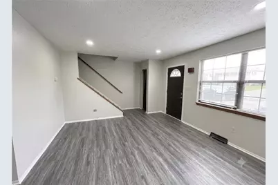 71 Meanor St, Imperial, PA 15126 - Photo 2