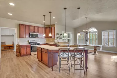 213 Windham Ln, Adams Township, PA 16046 - Photo 4