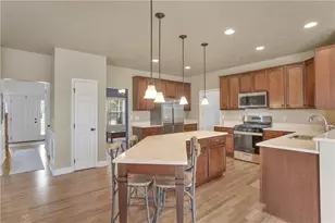 213 Windham Ln, Adams Township, PA 16046 - Photo 6