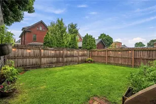 333 W Penn Pl, Friendship Park, PA 15224 - Photo 32